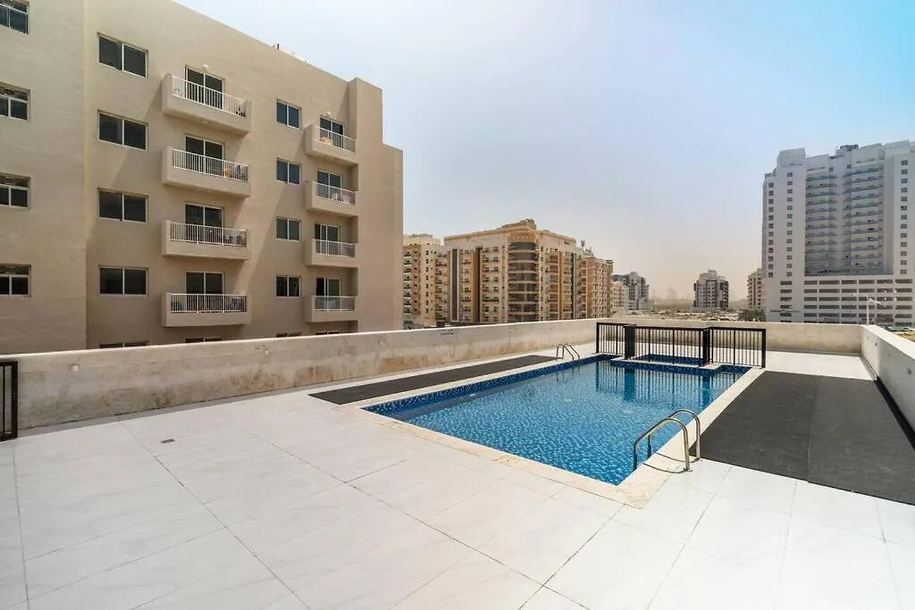 Luxury 1Br With Balcony - Pool Apartment Dubai United Arab Emirates