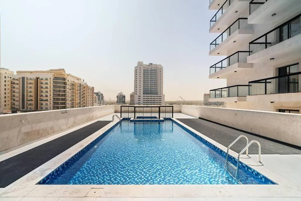 Luxury 1Br With Balcony - Pool Apartment Dubai United Arab Emirates