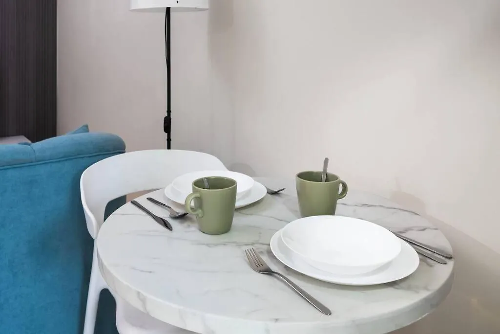 Luxury 1Br With Balcony - Pool Apartment Dubai