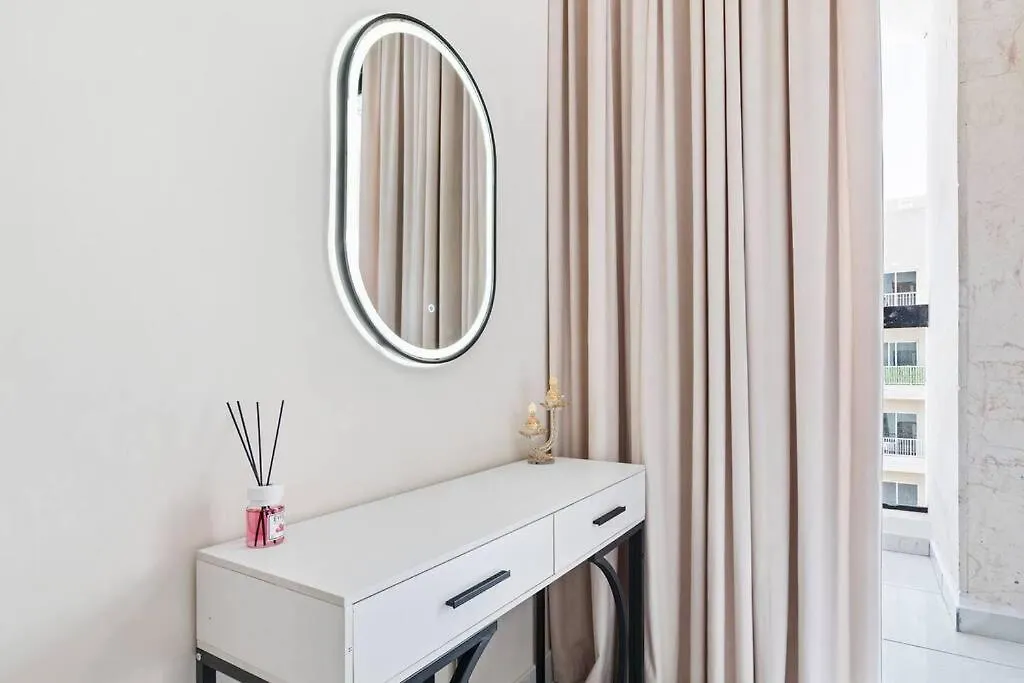 Luxury 1Br With Balcony - Pool Apartment Dubai 0*,