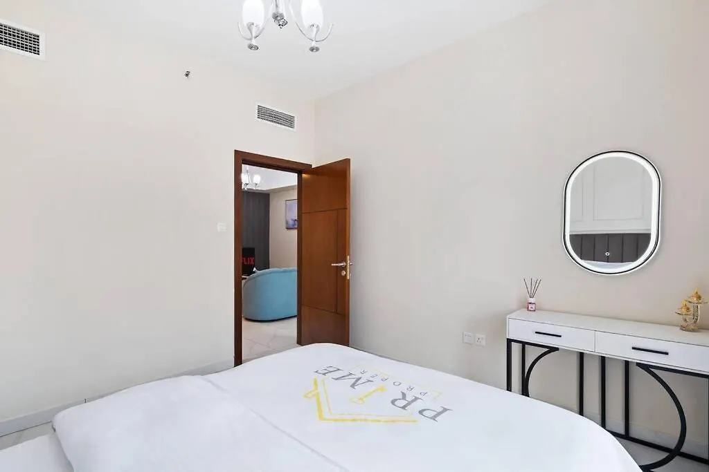 Luxury 1Br With Balcony - Pool Apartment Dubai