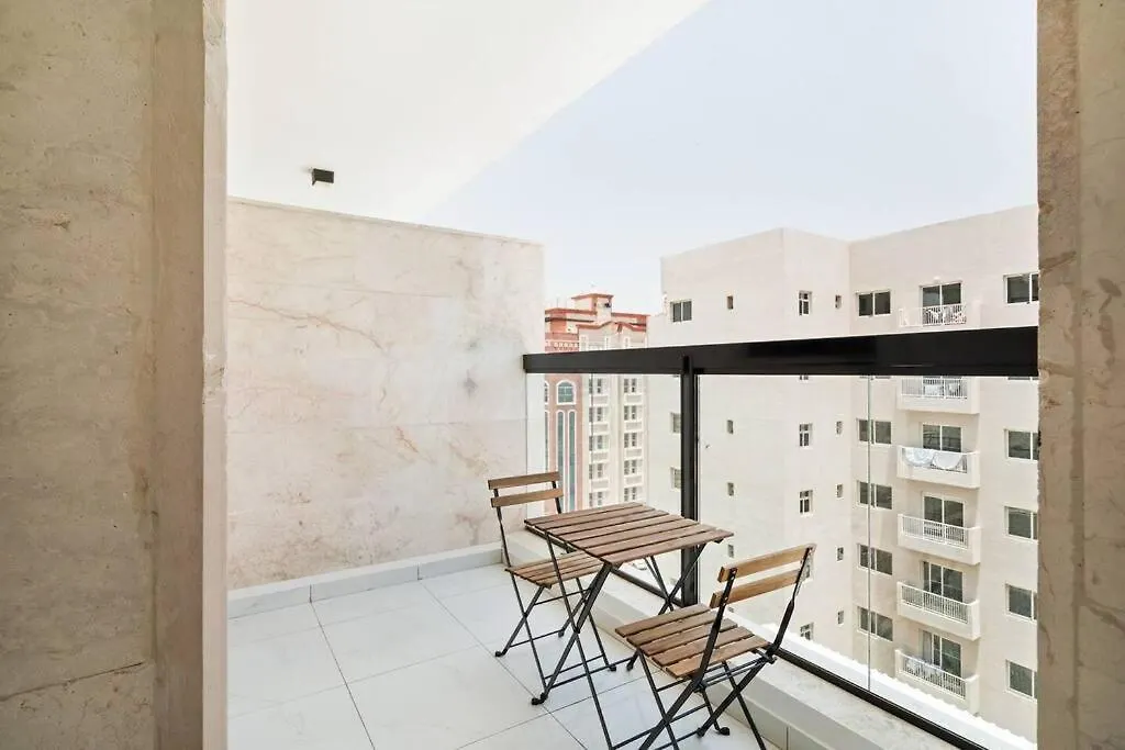 Luxury 1Br With Balcony - Pool Apartment Dubai United Arab Emirates