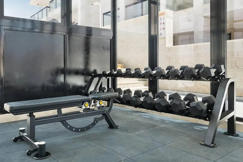 Luxury 1Br With Balcony - Pool Apartment Dubai